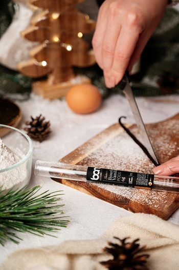 vanilijevi-stroki-2-kos