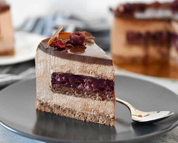 cokoladna torta z visnjami