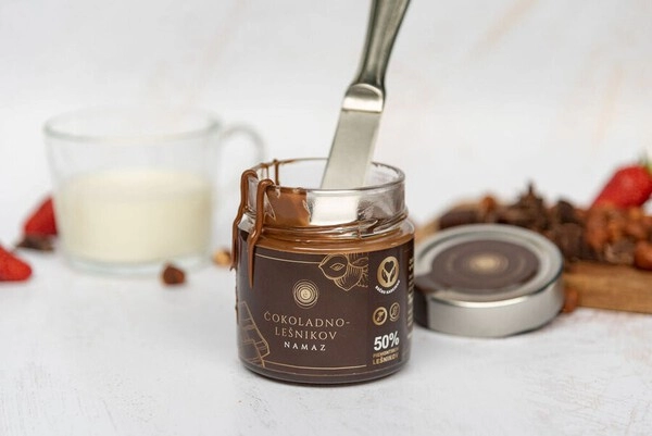 sadni colnicki s cokoladno-lesnikovim namazom