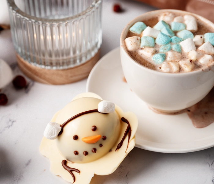 snezak iz vroce cokolade in penic